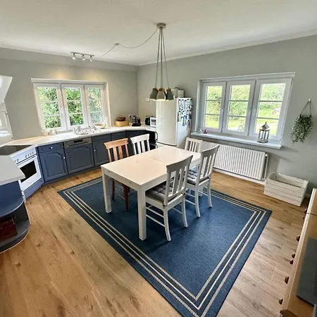 With 3 Bedrooms Osterhever