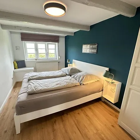 With 3 Bedrooms * Osterhever